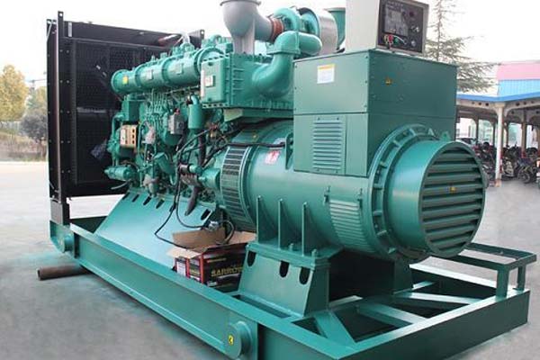 阎良如何判断电压测量法测得的数据是否准确？